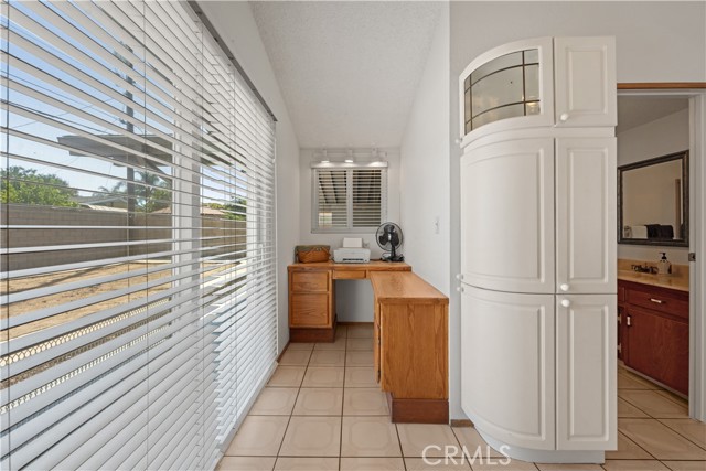 Detail Gallery Image 9 of 19 For 1658 W Crone Ave, Anaheim,  CA 92802 - 4 Beds | 3 Baths