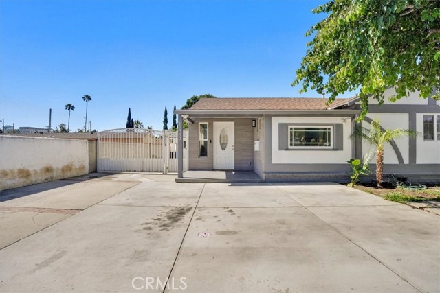 Detail Gallery Image 2 of 58 For 15330 Hart St, Van Nuys,  CA 91406 - 4 Beds | 4 Baths