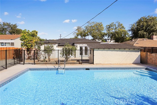2133 Westminster photo 34
