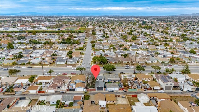 9936 Rosecrans Avenue, Bellflower, California 90706, 4 Bedrooms Bedrooms, ,2 BathroomsBathrooms,Single Family Residence,For Sale,Rosecrans,MB25032816