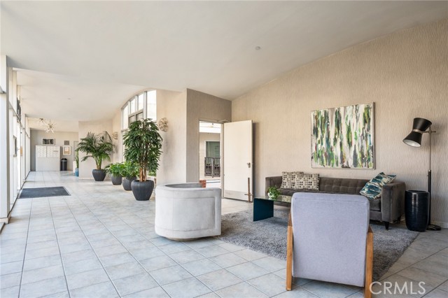 565 Esplanade, Redondo Beach, California 90277, 1 Bedroom Bedrooms, ,1 BathroomBathrooms,Residential,Sold,Esplanade,SB24051265