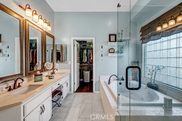 Detail Gallery Image 13 of 38 For 10727 Iron Creek Ave, Bakersfield,  CA 93312 - 4 Beds | 2 Baths