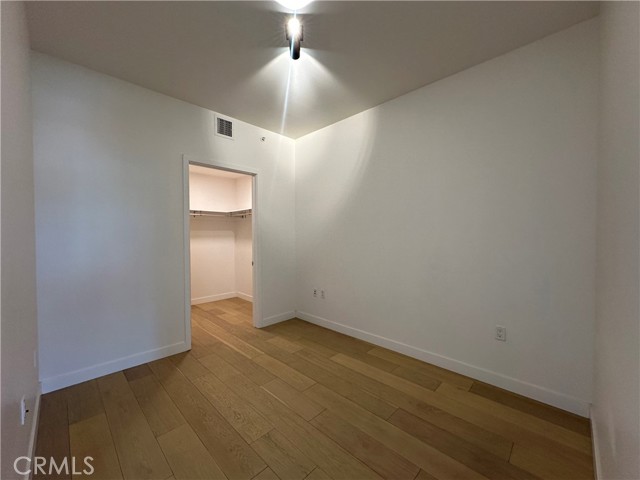 Detail Gallery Image 9 of 14 For 400 S Broadway #1002,  Los Angeles,  CA 90013 - 1 Beds | 1 Baths
