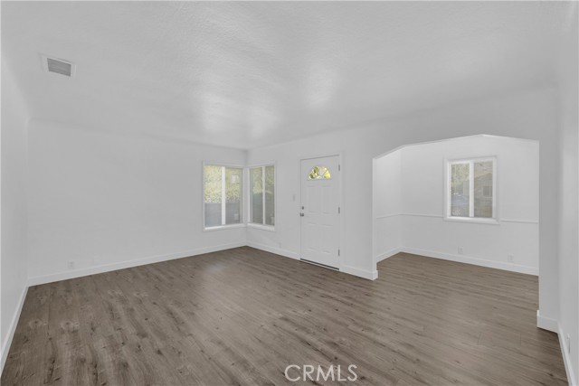 Detail Gallery Image 8 of 37 For 6475 Cerritos, Long Beach,  CA 90805 - 3 Beds | 2 Baths