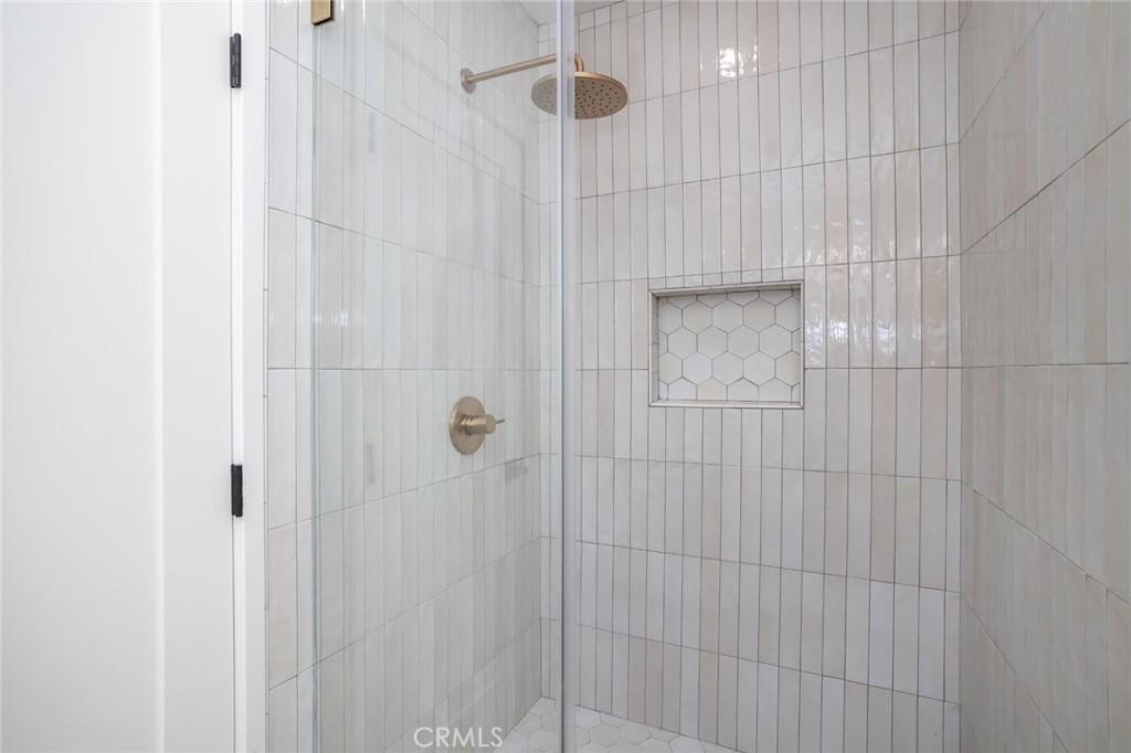 https://media.crmls.org/medias/6996568d-7826-4ad5-9b08-e1606d64adb3.jpg?preset=X-Large