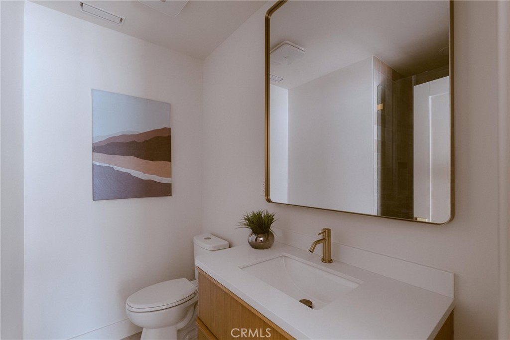 https://media.crmls.org/medias/6997b6ca-86e9-4344-b6cc-8b69f353d424.jpg?preset=X-Large