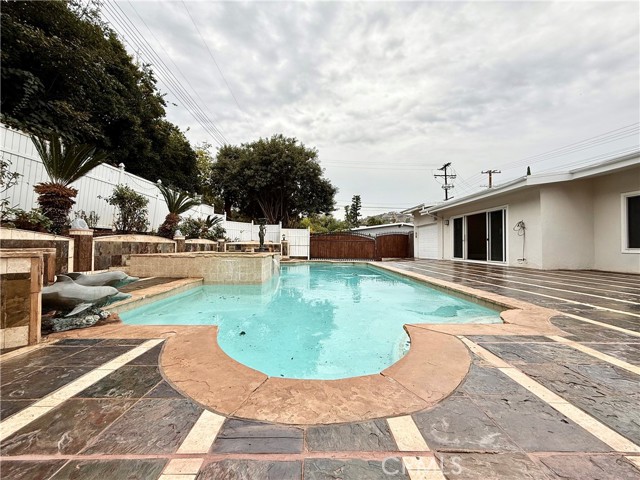 Detail Gallery Image 67 of 73 For 24204 Calvert, Woodland Hills,  CA 91367 - 6 Beds | 3 Baths