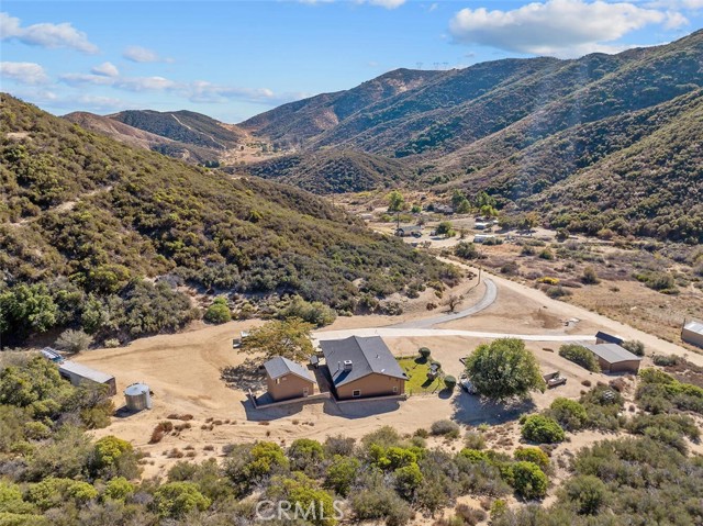 Detail Gallery Image 4 of 59 For 11551 Lonesome Valley, Leona Valley,  CA 93551 - 3 Beds | 2 Baths