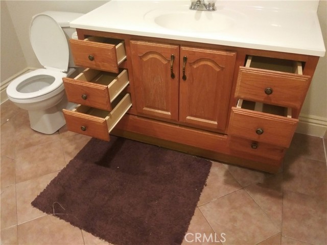 8463 S Halldale Avenue, Los Angeles CA: https://media.crmls.org/medias/6999f74b-0802-4e49-97a6-08b08125aaab.jpg