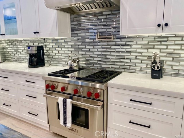 Detail Gallery Image 10 of 26 For 203 Sapphire, Newport Beach,  CA 92662 - 3 Beds | 3/1 Baths