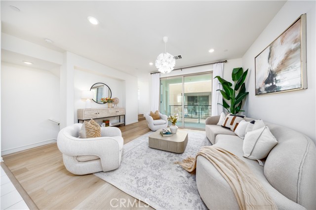 Detail Gallery Image 7 of 30 For 222 Harringay, Irvine,  CA 92618 - 3 Beds | 3/1 Baths