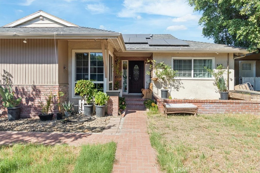 15657 Devonshire