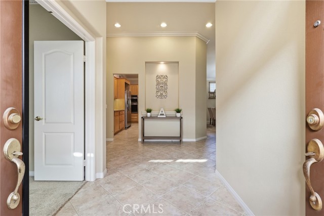 Detail Gallery Image 3 of 27 For 24164 Calle Artino, Murrieta,  CA 92562 - 3 Beds | 2 Baths