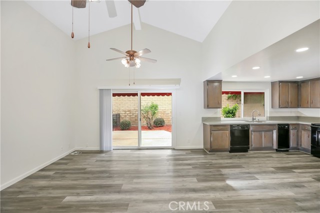 Detail Gallery Image 16 of 50 For 15552 Sunburst Ln, Huntington Beach,  CA 92647 - 4 Beds | 2 Baths