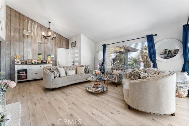 Detail Gallery Image 4 of 64 For 207 E Blue Mountain, Claremont,  CA 91711 - 3 Beds | 2 Baths