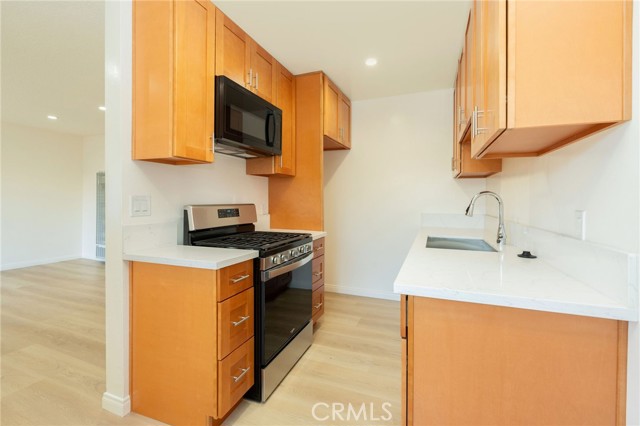 Image 13 of 17 For 837 Beach Avenue