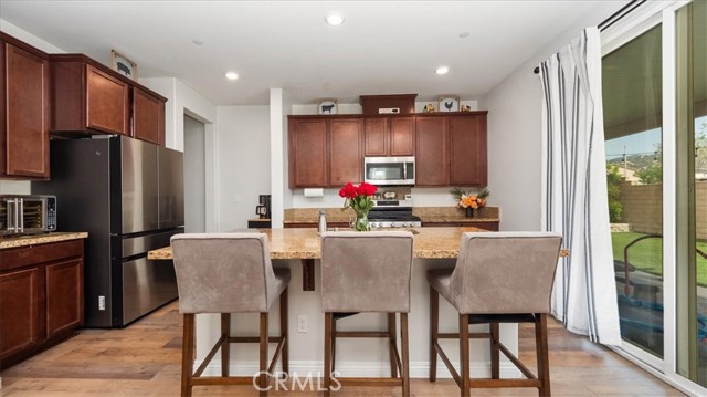 Detail Gallery Image 9 of 43 For 3648 Fawn Lily Ln, San Bernardino,  CA 92407 - 6 Beds | 4 Baths