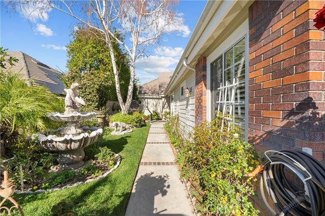 Image 33 of 43 For 26334 Emerald Dove