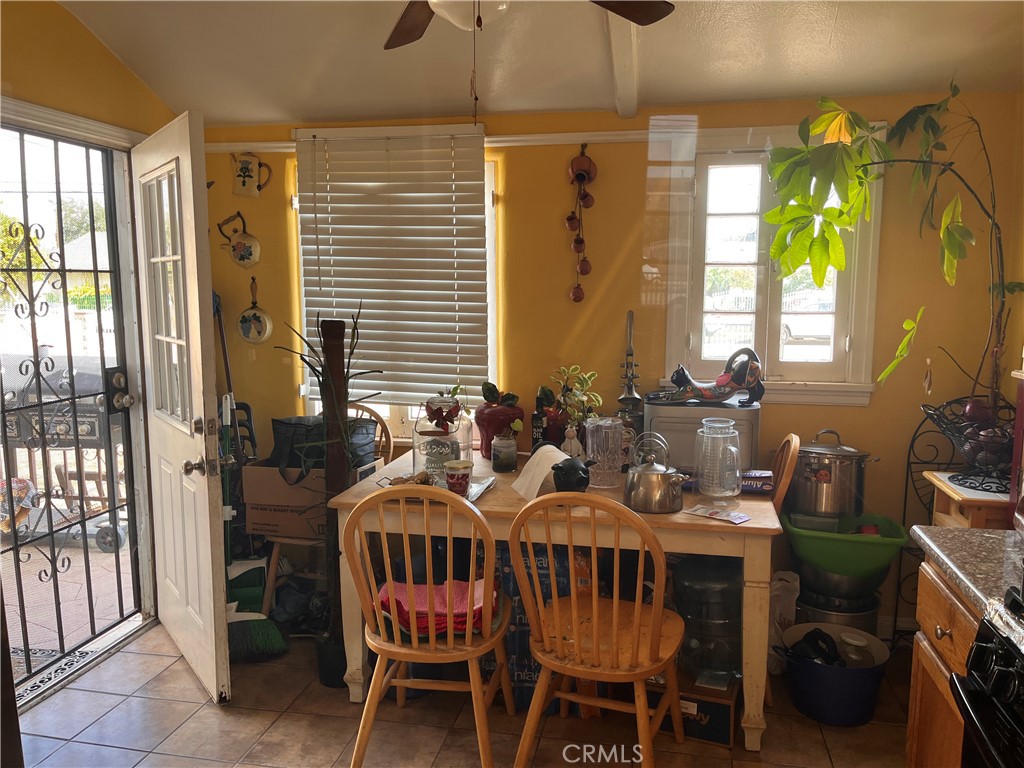 https://media.crmls.org/medias/69a18242-9f9c-441d-b25c-eb02d8e808ec.jpg?preset=X-Large