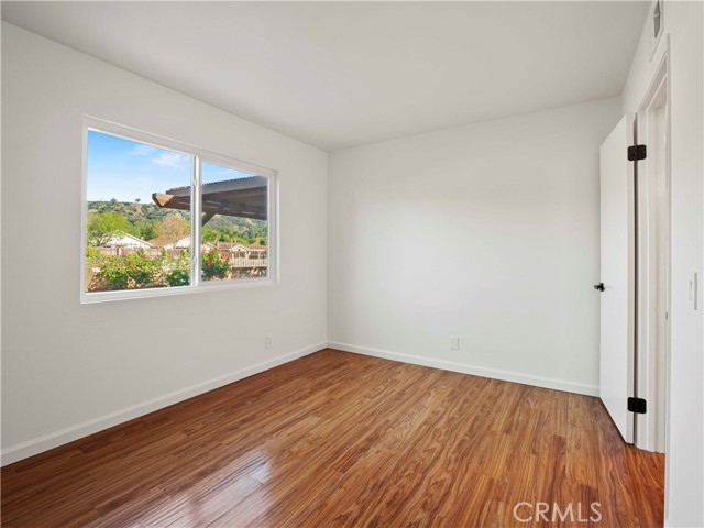 27572 Caraway Lane, Saugus CA: https://media.crmls.org/medias/69a2ba40-36a7-4d51-8e0f-1bbfbfe4009e.jpg