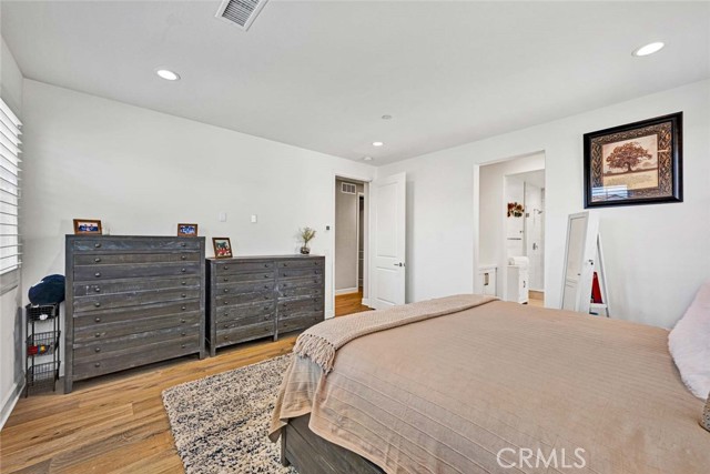 Detail Gallery Image 32 of 59 For 1270 E Providence Loop, Placentia,  CA 92870 - 4 Beds | 4/1 Baths