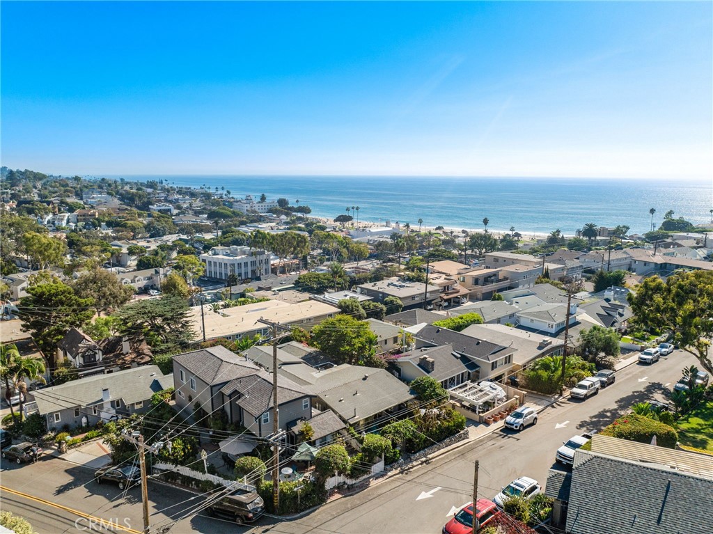 https://media.crmls.org/medias/69a332c9-7155-4405-ac53-e4920a6e0eea.jpg?preset=X-Large