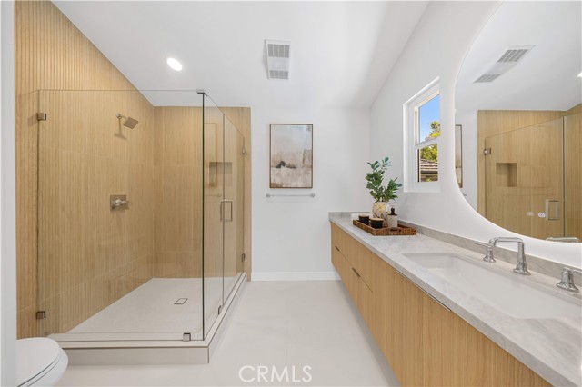 21721 Rushford Drive, Lake Forest CA: https://media.crmls.org/medias/69a5b805-eb05-4665-9afb-eb9af208a756.jpg