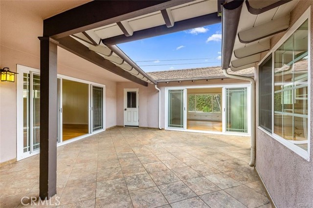 331 Cambridge Drive, Arcadia CA: https://media.crmls.org/medias/69a60983-0522-4b00-ba39-53e310027634.jpg