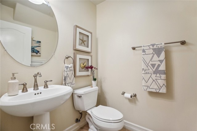 Detail Gallery Image 19 of 48 For 2107 Canyon Cir, Costa Mesa,  CA 92627 - 4 Beds | 3/1 Baths