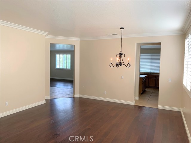 13568 Elk Ridge Court, Eastvale CA: https://media.crmls.org/medias/69a7f971-fffb-4660-a743-edf9a7bc97f5.jpg