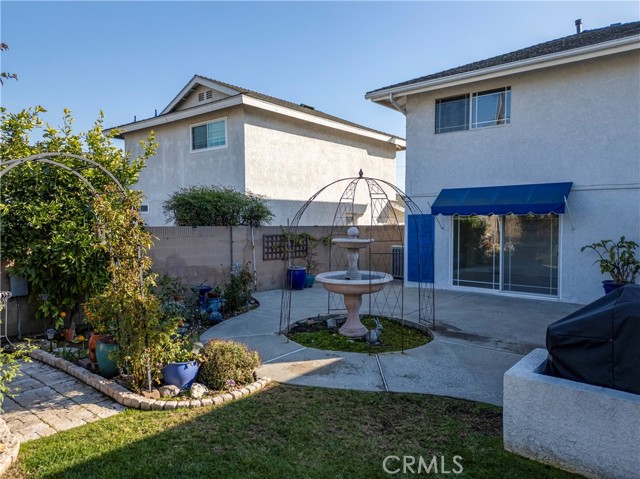 Detail Gallery Image 13 of 17 For 5051 Canterbury Dr, Cypress,  CA 90630 - 4 Beds | 2/1 Baths