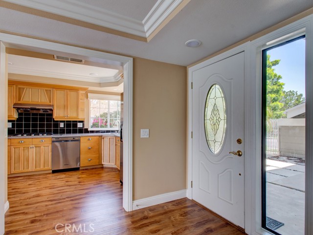 Detail Gallery Image 7 of 29 For 65 Lakeshore #13,  Irvine,  CA 92604 - 4 Beds | 3 Baths