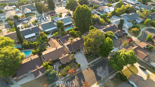 8419 Yolanda Avenue, Northridge CA: https://media.crmls.org/medias/69a8a208-da00-4adc-8f2b-f0740c4b22d7.jpg