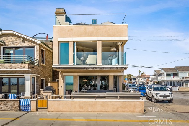 2800 W Oceanfront, Newport Beach, California 92663, 4 Bedrooms Bedrooms, ,4 BathroomsBathrooms,Residential Lease,For Rent,2800 W Oceanfront,CRPW23160907