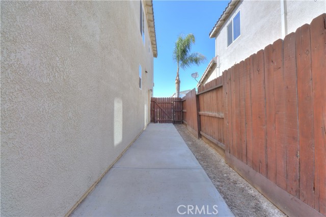 Image 23 of 27 For 2062 Dunbar Way
