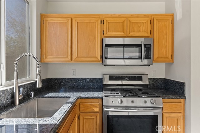 6210 W Avenue J5, Lancaster CA: https://media.crmls.org/medias/69a95421-5c4a-42e5-9e40-672ba645f633.jpg