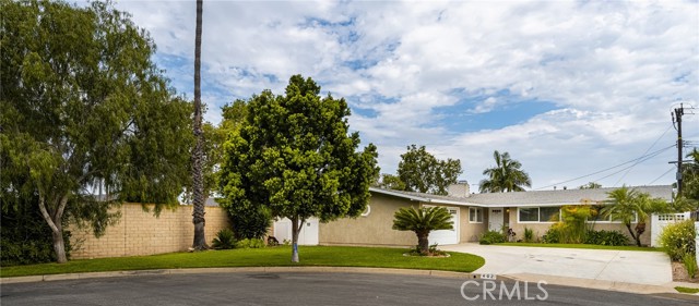 462 Swarthmore Ln, Costa Mesa, CA 92626