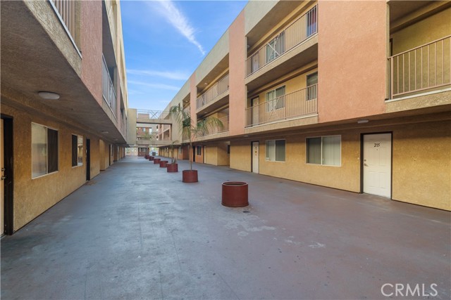 8000 Broadway, Los Angeles, California 90003, ,Multi-Family,For Sale,Broadway,SR25047475