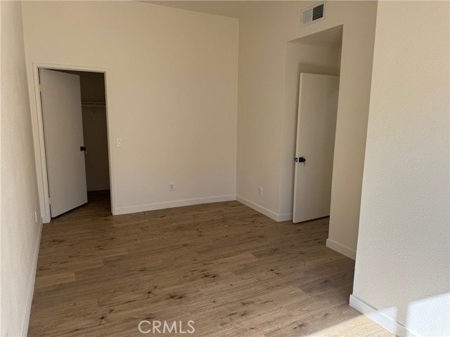 Detail Gallery Image 14 of 16 For 8800 Burnet Ave #15,  North Hills,  CA 91343 - 5 Beds | 3 Baths