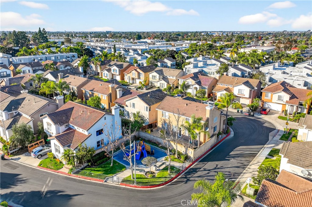 MLS #OC25263276 image #47