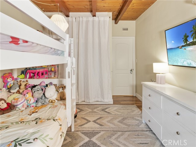 236 W Mariposa, San Clemente CA: https://media.crmls.org/medias/69aa4922-631f-4df8-b493-43bbeac86c25.jpg