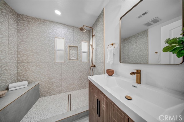 10724 Tabor Street photo 22
