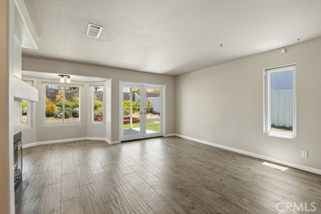 8670 Barton Street, Riverside CA: https://media.crmls.org/medias/69ab91cf-7411-4d83-8729-e9c0ed9303c0.jpg
