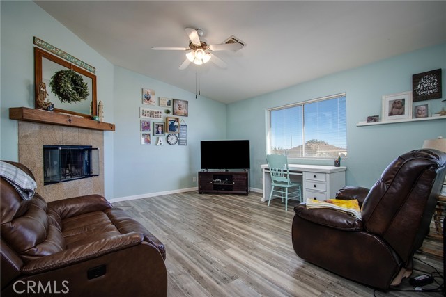 Detail Gallery Image 13 of 27 For 3619 Lexington, Yucca Valley,  CA 92284 - 3 Beds | 2 Baths
