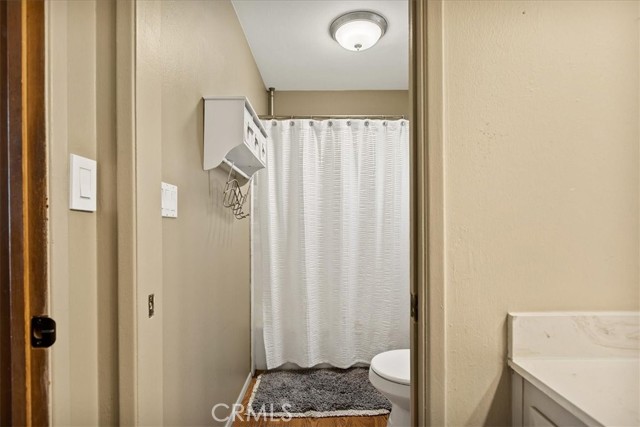 Detail Gallery Image 16 of 36 For 26522 Thunderbird Dr, Lake Arrowhead,  CA 92391 - 3 Beds | 2/1 Baths