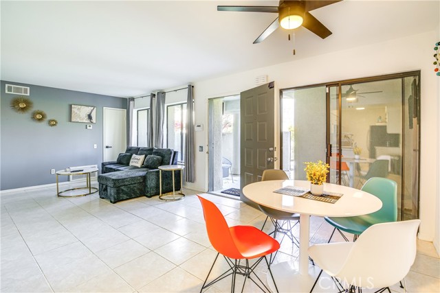 Detail Gallery Image 8 of 26 For 1100 E Amado Rd 11a1,  Palm Springs,  CA 92262 - 1 Beds | 1 Baths