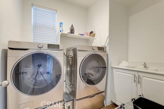 Detail Gallery Image 13 of 37 For 7366 Rocky Point, Jurupa Valley,  CA 92509 - 4 Beds | 3/1 Baths