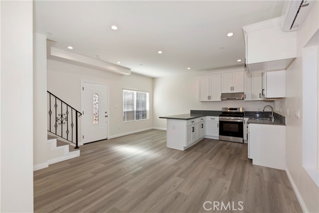 Detail Gallery Image 11 of 25 For 3657 Mountain View Ave, Pasadena,  CA 91107 - 3 Beds | 3 Baths