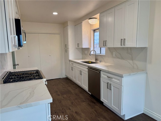 Detail Gallery Image 9 of 25 For 1683 W Cindy Ln #D,  Anaheim,  CA 92802 - 2 Beds | 2 Baths