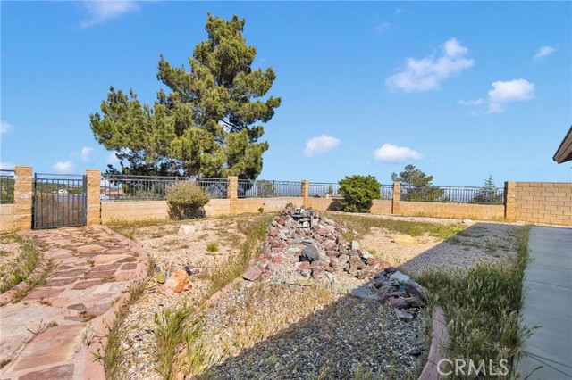 Detail Gallery Image 45 of 65 For 8250 Snow Cap, Pinon Hills,  CA 92372 - 3 Beds | 2/1 Baths